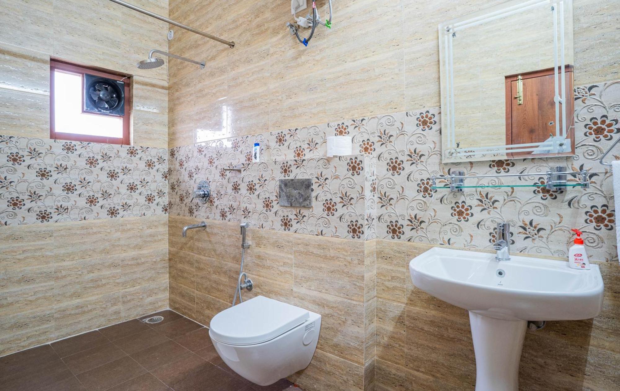 Hostie Sahasrara-3Bhk Chalets, Majkhali, Ranikhet Exterior photo